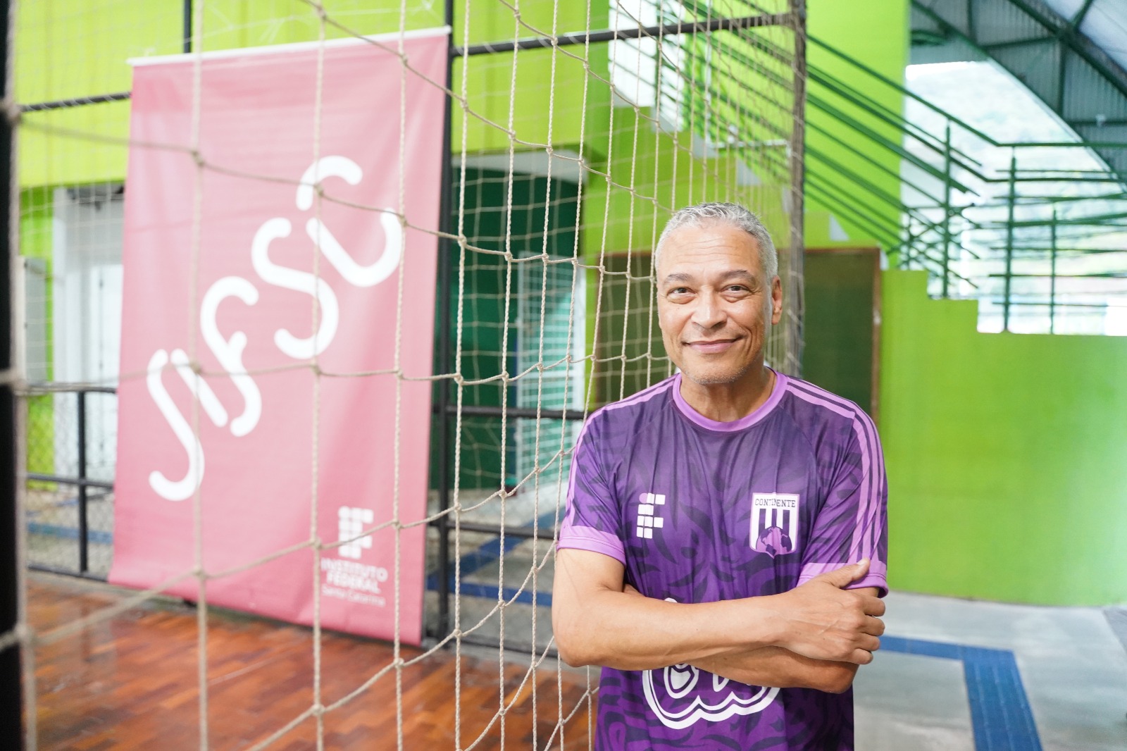 Sérgio, com 60 anos, jogou futsal e vôlei no JIFSC Etapa Jogos Gerais.