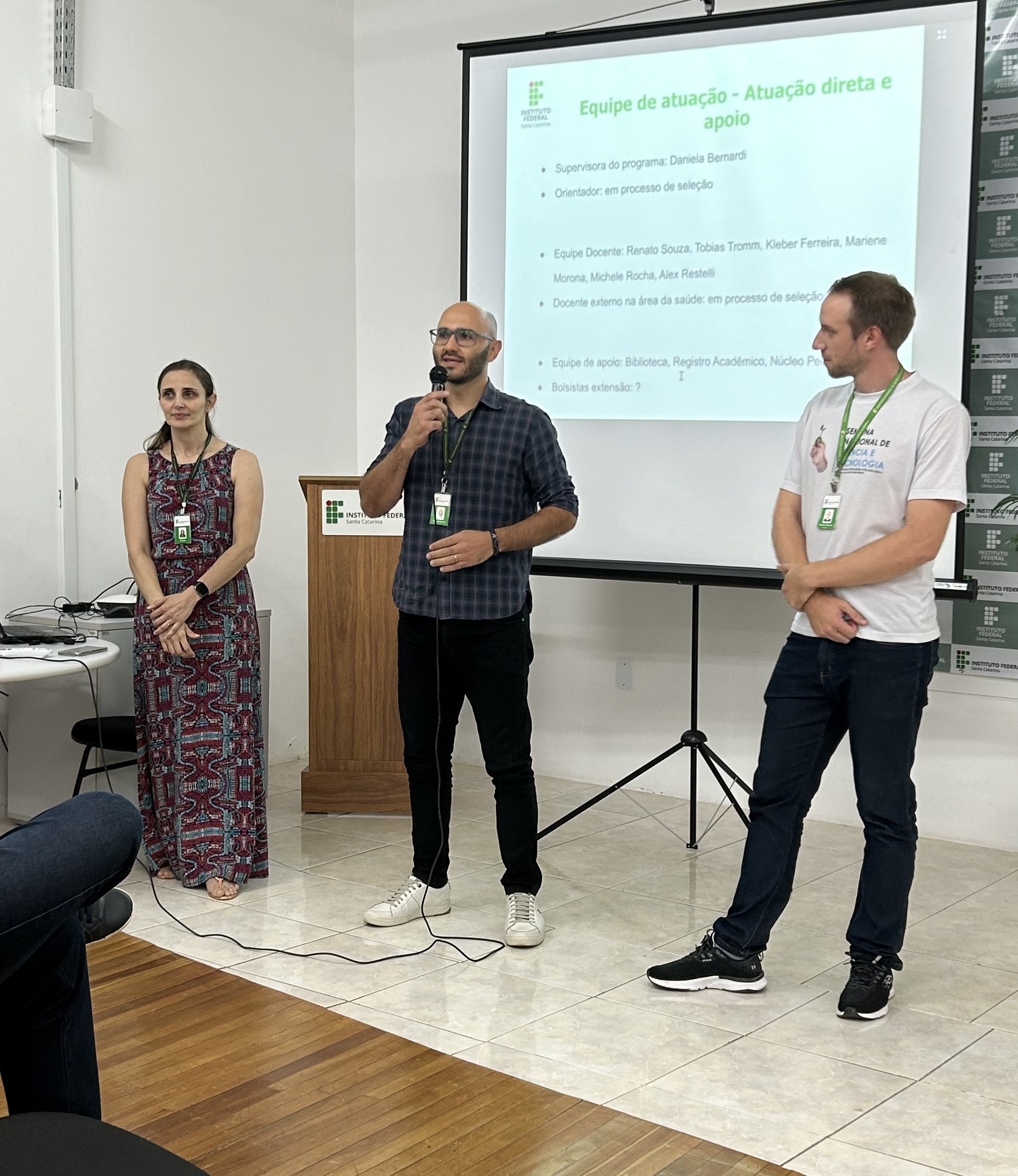 Daniela Bernardi, supervisora do Programa; Daniel Carossi, diretor-geral; Ramão Tiburski, diretor de ensino