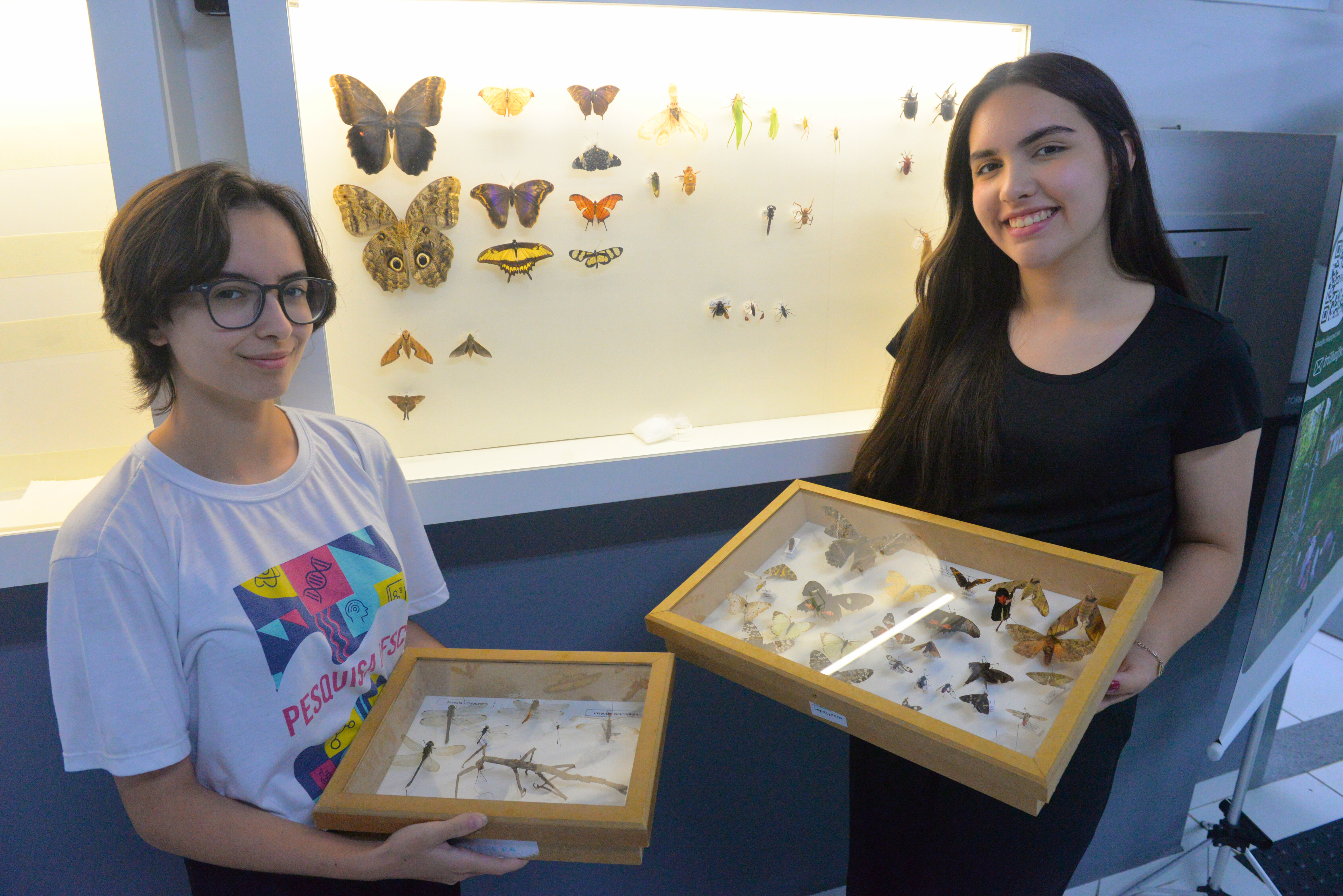 Ana Júlia e Giovana foram premiadas na Mostra de Iniciação Científica e Tecnológica do IFSC | Foto: Daniel Cassol/IFSC